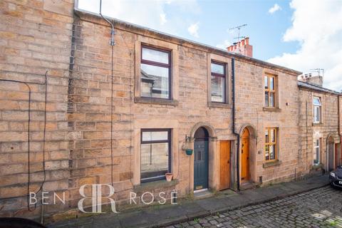 3 bedroom terraced house to rent, Rock Villa Road, Whittle-Le-Woods, Chorley