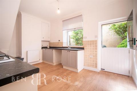 3 bedroom terraced house to rent, Rock Villa Road, Whittle-Le-Woods, Chorley