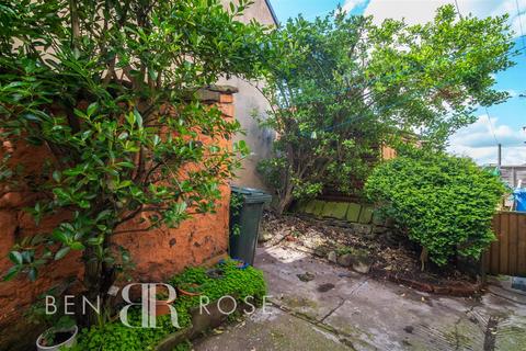 3 bedroom terraced house to rent, Rock Villa Road, Whittle-Le-Woods, Chorley