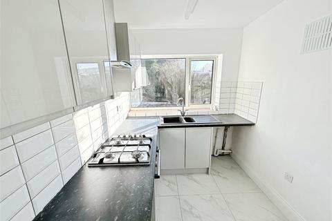 3 bedroom semi-detached house to rent, Windmill Road, Coventry CV7