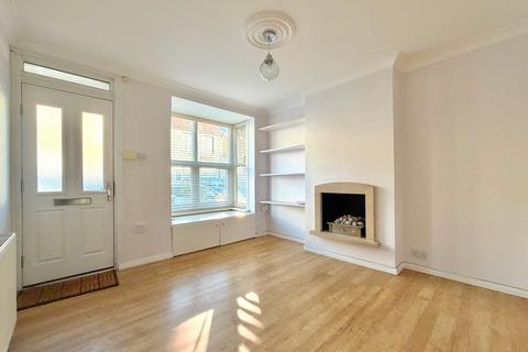 2 bedroom terraced house to rent, Lowestoft Road, Watford, WD24