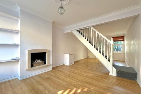 2 bedroom terraced house to rent, Lowestoft Road, Watford, WD24