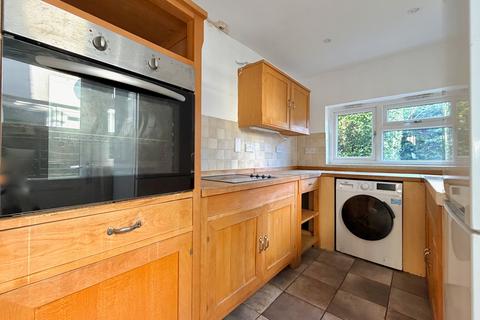 2 bedroom terraced house to rent, Lowestoft Road, Watford, WD24
