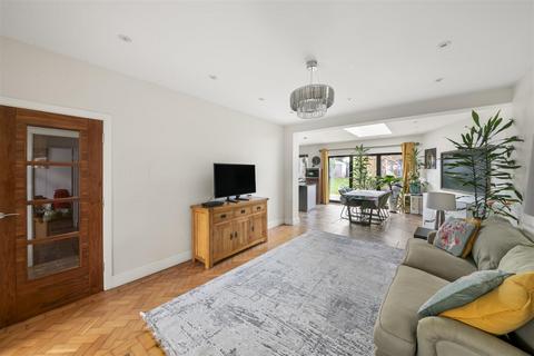 undefined, Minterne Avenue, Norwood Green, Southall UB2