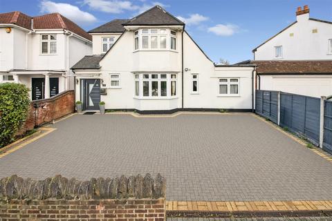 undefined, Minterne Avenue, Norwood Green, Southall UB2