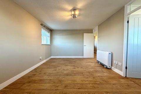 2 bedroom flat to rent, Foxglove Way, Chelmsford, CM1 6QR