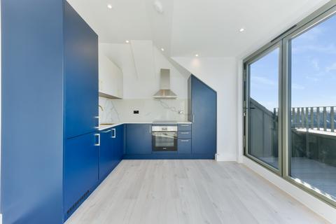 3 bedroom apartment for sale, Cowdrey Road, London SW19