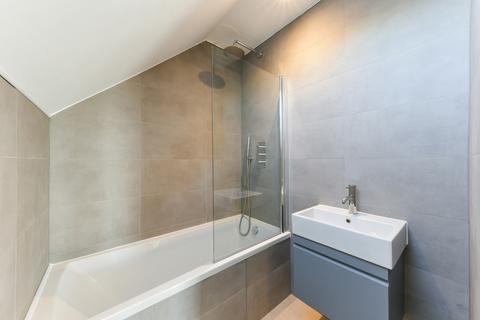 3 bedroom apartment for sale, Cowdrey Road, London SW19