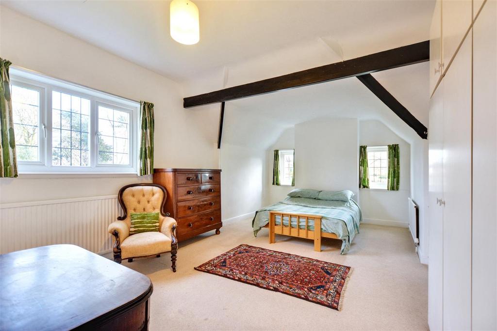 Main Bedroom Suite