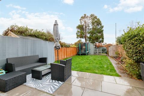 3 bedroom terraced house for sale, Tennyson Avenue, Motspur Park KT3
