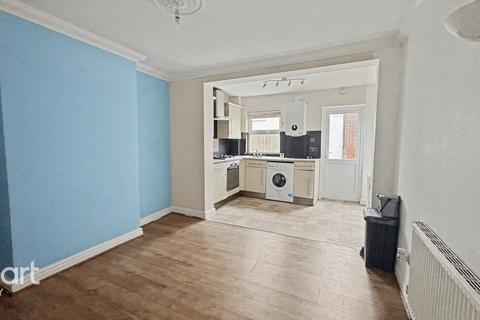 3 bedroom end of terrace house to rent, Chesterman Street, READING