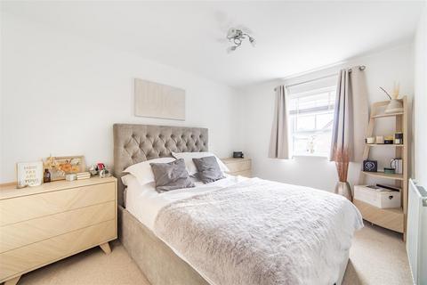 3 bedroom end of terrace house for sale, Weavers Road, Morpeth NE61