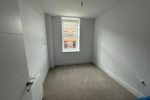 1 bedroom in a flat share to rent, Memorial Avenue, Slough SL1