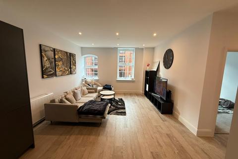 1 bedroom in a flat share to rent, Memorial Avenue, Slough SL1