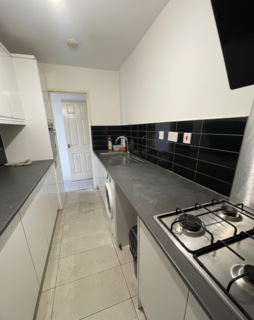 2 bedroom flat to rent, St. Marys Road, Ilford IG1