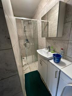 2 bedroom flat to rent, St. Marys Road, Ilford IG1