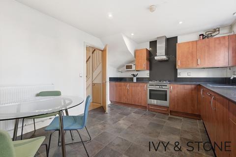 undefined, St. Davids Square, London, Greater London, E14