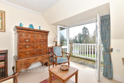 2 bedroom apartment for sale, Turnpike Court, Haywards Heath RH17