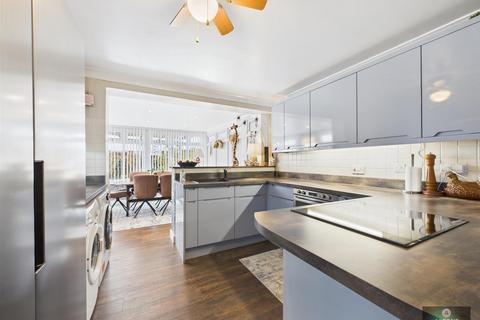 undefined, Filbert Crescent, Crawley RH11