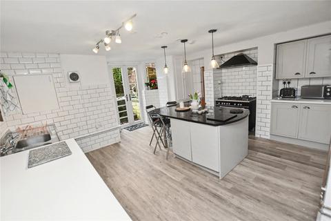 4 bedroom terraced house for sale, Maple Terrace, Yeadon, Leeds, West Yorkshire