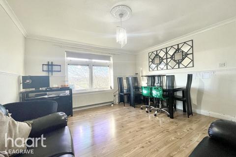 undefined, Denham Close, Luton