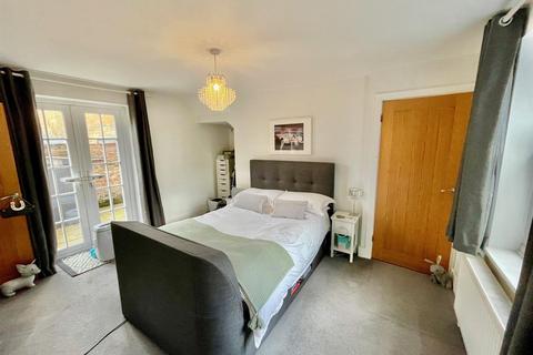 undefined, West End Lane, Hatfield AL9