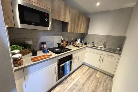 3 bedroom flat to rent, Burbage Close, London, SE1