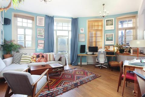 1 bedroom apartment to rent, Gables Close, London