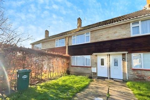 2 bedroom maisonette to rent, Heath Grove, Sunbury-on-Thames, Surrey, TW16
