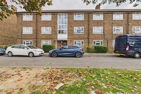 2 bedroom flat for sale, Whalebone Lane South, Dagenham