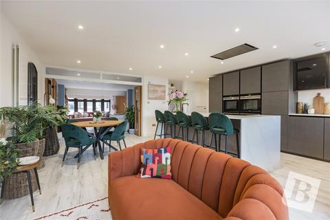 4 bedroom detached house for sale, Woodman Road, Warley, Brentwood, Essex, CM14