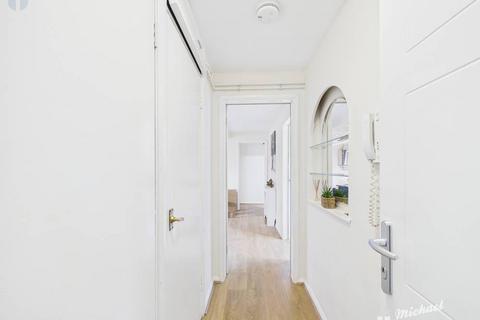 2 bedroom ground floor flat for sale, Victoria Street, Aylesbury, Buckinghamshire