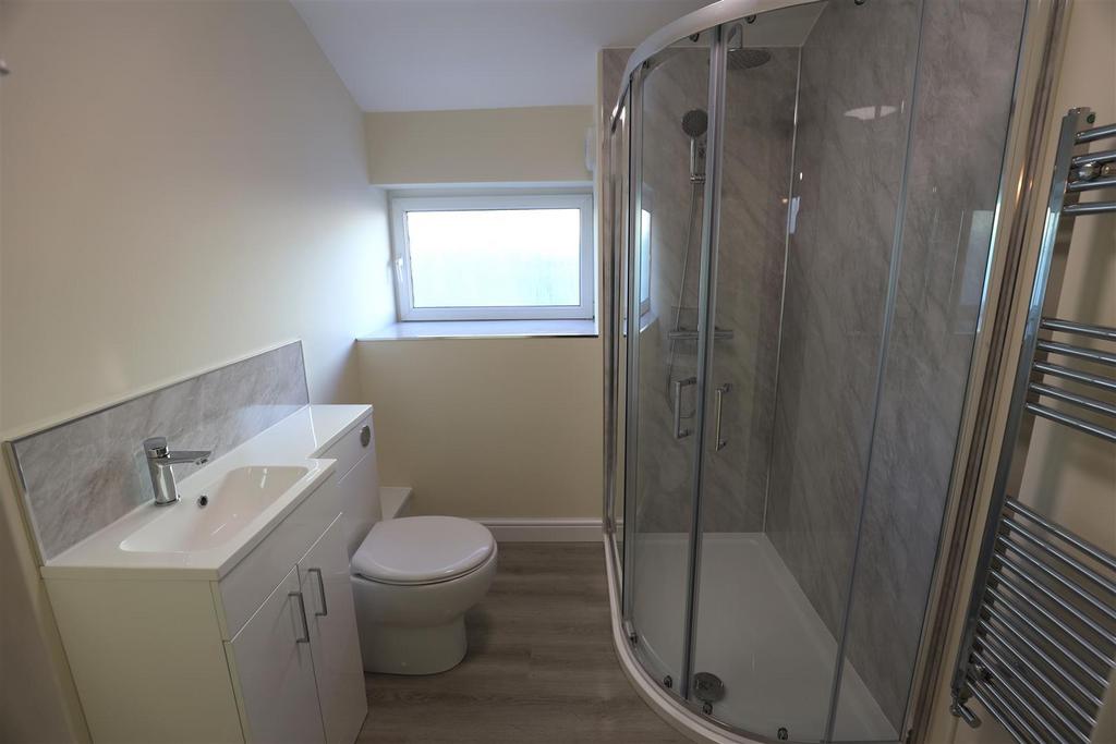 Bathroom .JPG