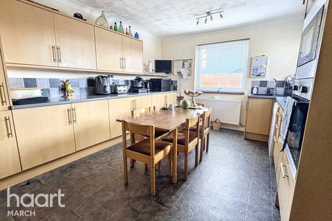 3 bedroom detached bungalow for sale, March Road, Wimblington