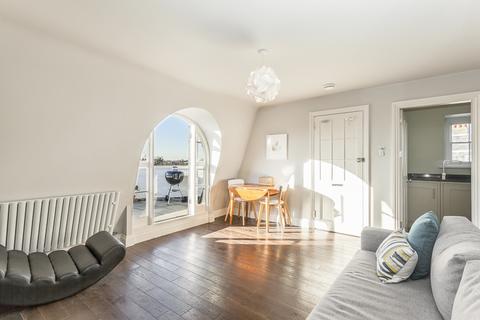 1 bedroom flat to rent, The Paragon London SE3