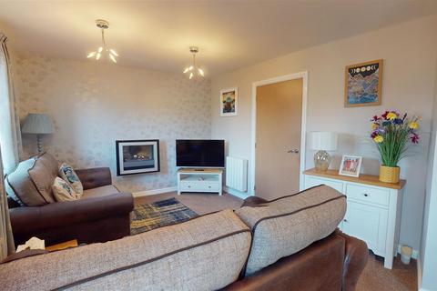 2 bedroom apartment for sale, Juniper Court, Northowram