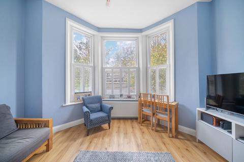 2 bedroom flat for sale, Central Hill, London SE19