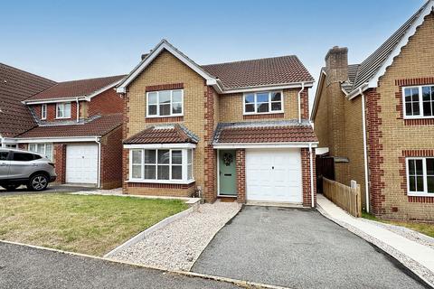 4 bedroom detached house for sale, Abbotswood, Kingsteignton, TQ12