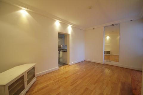 1 bedroom flat to rent, Haslemere Road, Winchmore Hill, N21