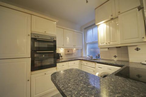 1 bedroom flat to rent, Haslemere Road, Winchmore Hill, N21