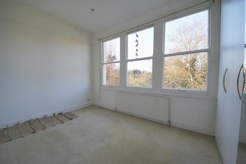 1 bedroom flat to rent, Haslemere Road, Winchmore Hill, N21