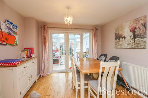 3 bedroom end of terrace house for sale, Duffield Road, Chelmsford, CM2