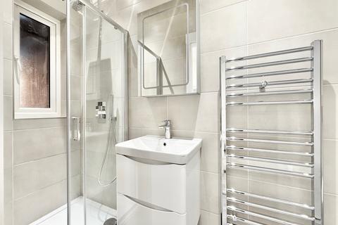 Studio to rent, 59 Canfield Gardens, London NW6