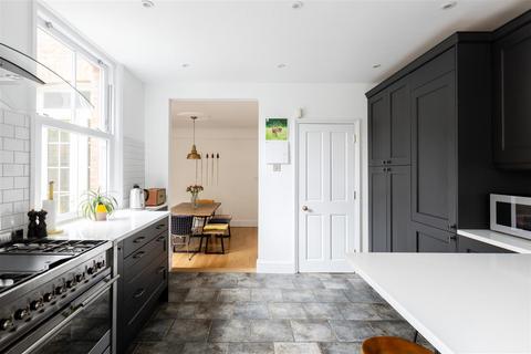 5 bedroom semi-detached house for sale, Lynwood Road, Redhill