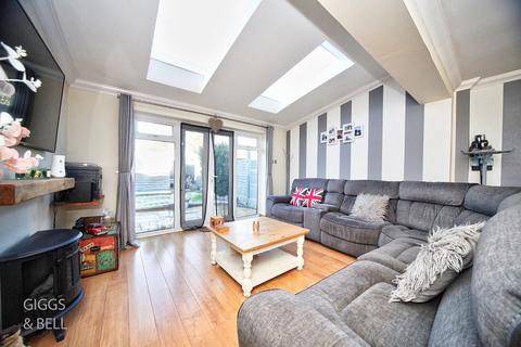 undefined, Luton, Bedfordshire, LU2