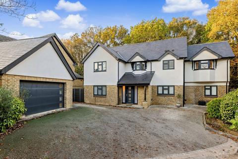 5 bedroom detached house for sale, Baymans Wood, Shenfield