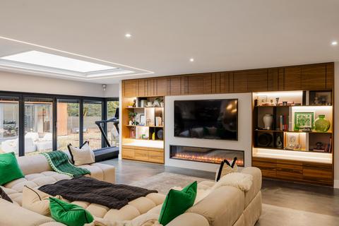5 bedroom detached house for sale, Baymans Wood, Shenfield