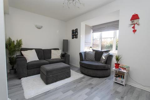 undefined, Foxglove Way, Hackbridge SM6