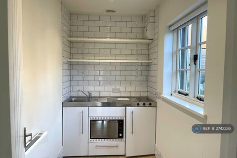 1 bedroom maisonette to rent, South Park Farm, Grayswood, Haslemere, GU27