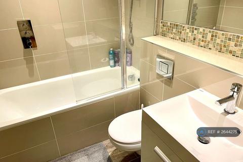 1 bedroom flat to rent, West House, Haslemere, GU27